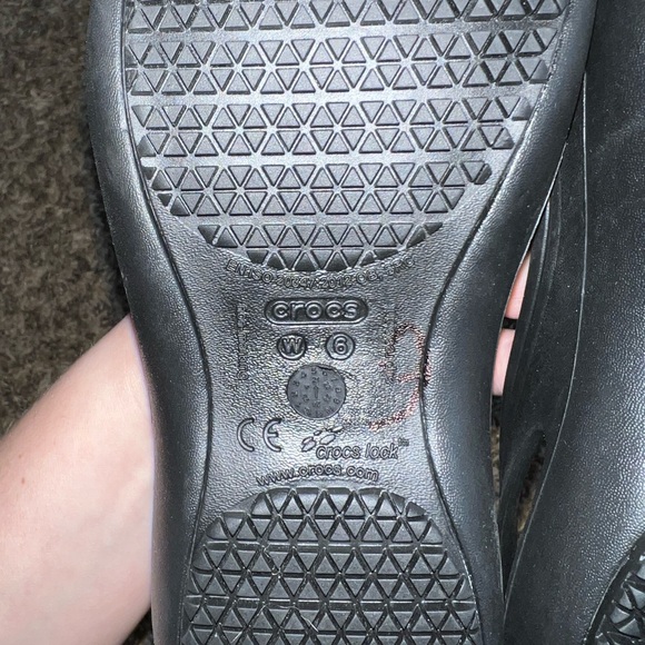Crocs Black Cutout Flats Size 6 - Picture 5 of 7